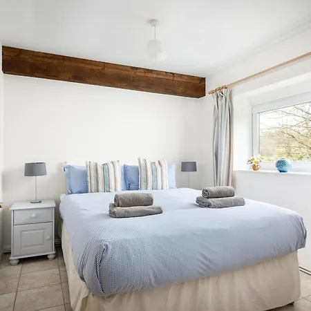 Bed & Breakfast Little Pengelly Farm 4*